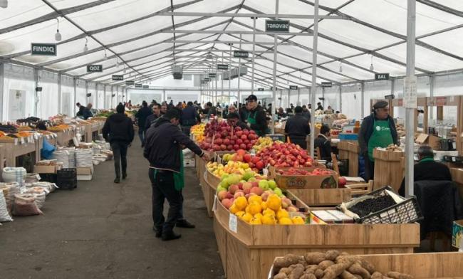 Azərbaycanda bu müğənniyə 10 yumurta, 2 çolpanı 3 minə satdılar Xəbər şəkili